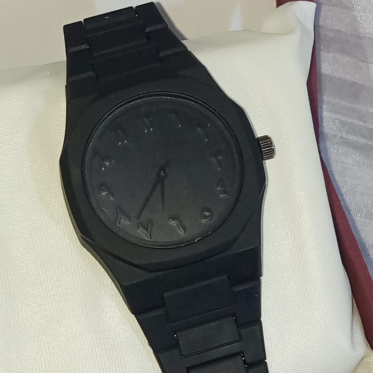 Minimalist Black Watch with Engraved Numbers – Sleek, Timeless Design